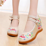 Simple Peony Embroidery High Heel Loafers Shopvhs.com